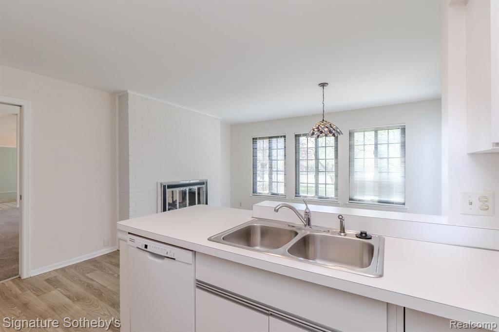 6015 PEBBLE LANE, West Bloomfield, MI — Photo 22