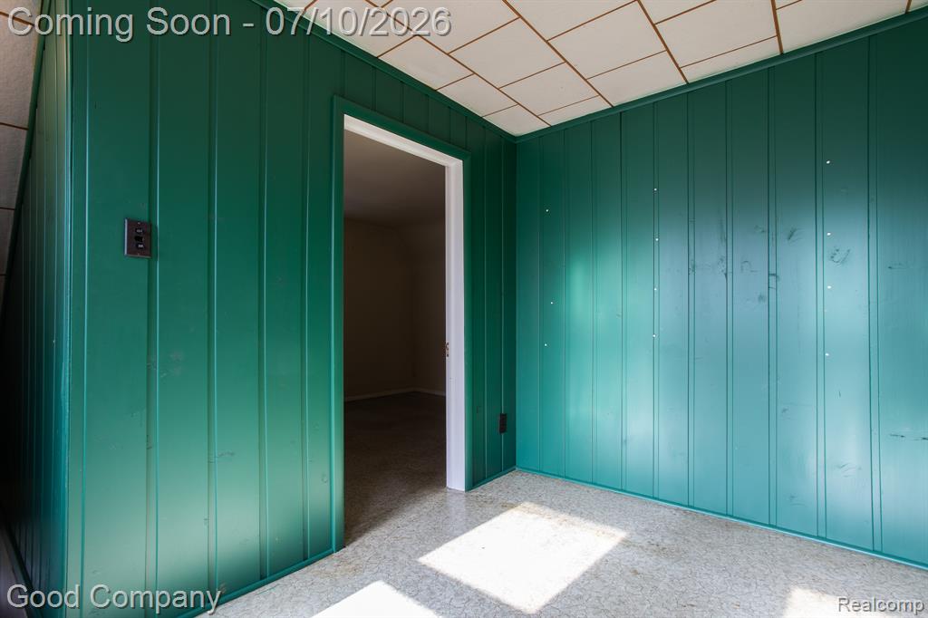 723 Pine Street, Wyandotte, MI 48192 — Photo 31