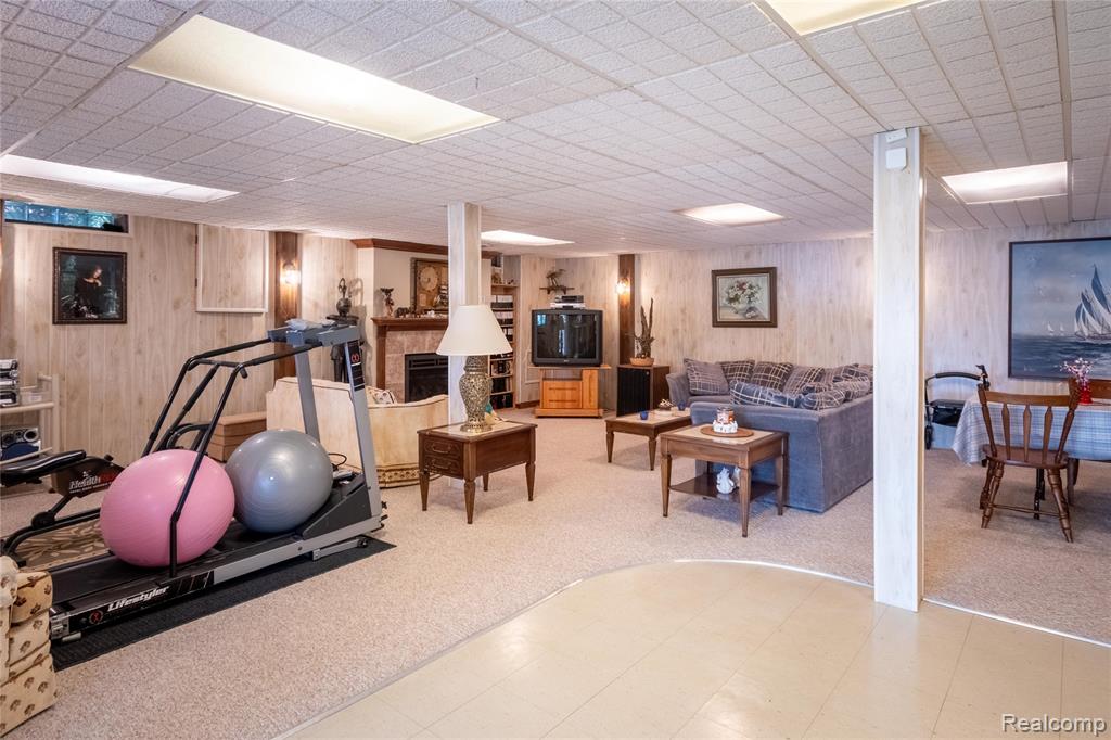 54810 Blue Cloud Drive, Shelby Twp, MI 48315 — Photo 32
