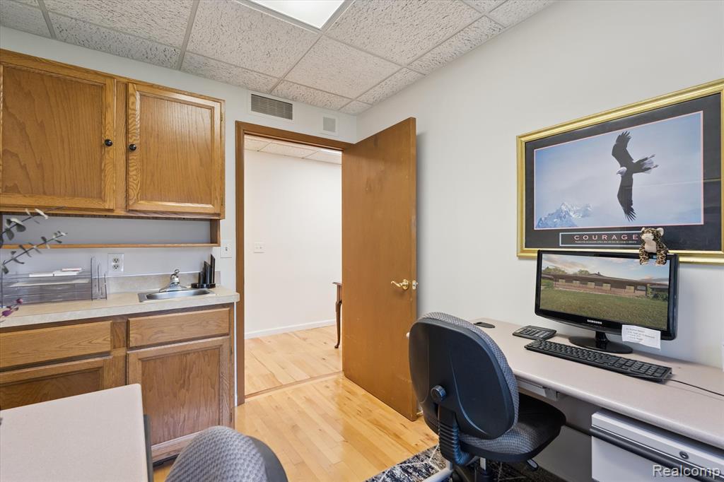 1117 Villa Linde Court, Flint, MI 48532 — Photo 13