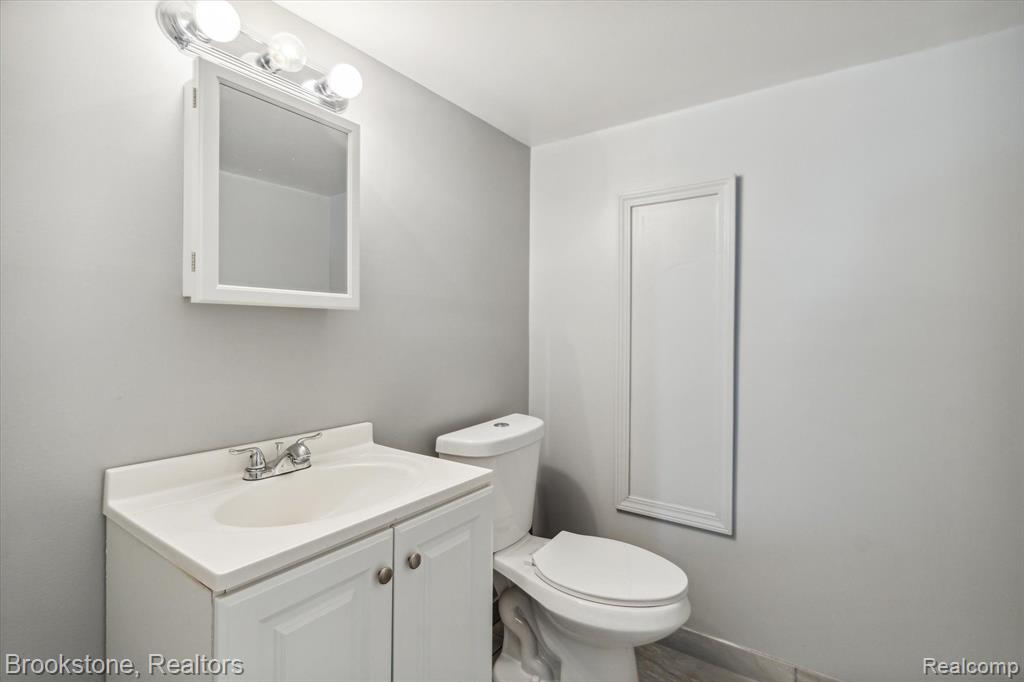 944 MELROSE Street, Pontiac, MI 48340 — Photo 21