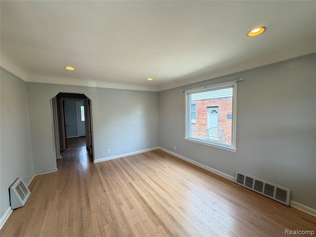 7243 Fenton Street, Dearborn Heights, MI 48127 — Photo 2