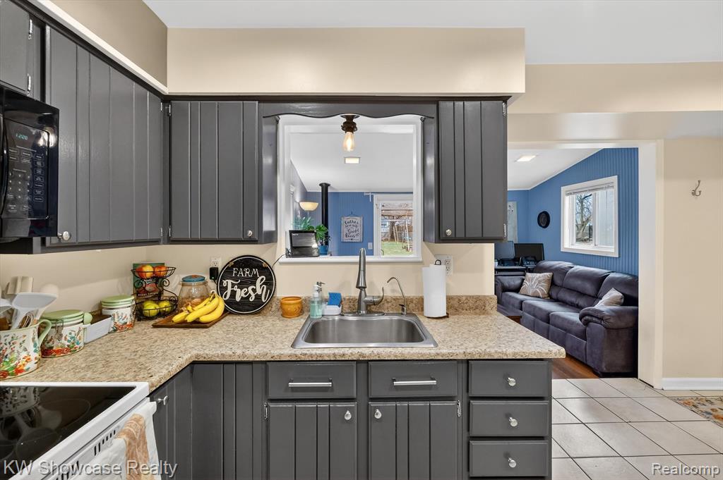 341 Rustic Circle, White Lake, MI — Photo 19