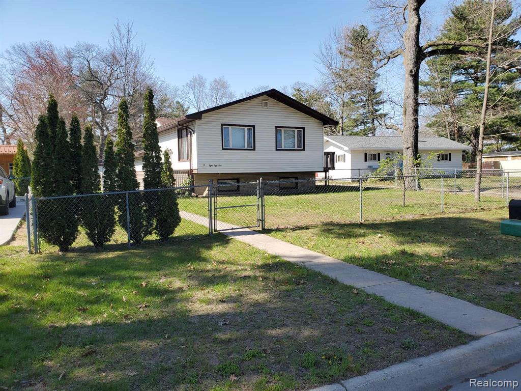 854 KELLEY Street, Traverse City, MI 49686 — Photo 3