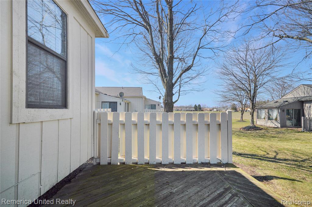 12113 Lexington Drive, South Lyon, MI 48178 — Photo 11