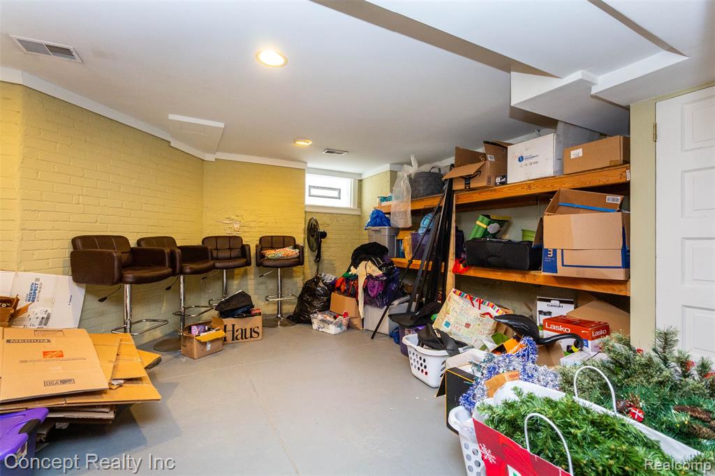 440 E FERRY Street, Detroit, MI 48202 — Photo 32