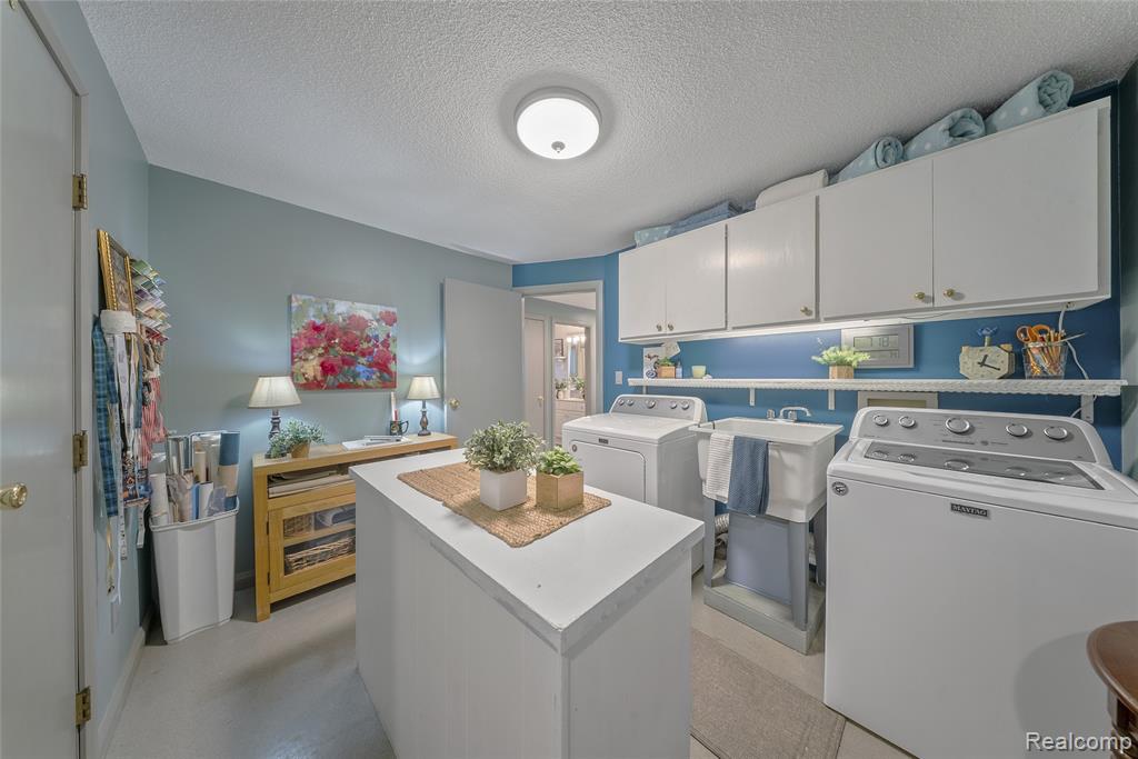 30500 Bayview Drive, Gibraltar, MI — Photo 15