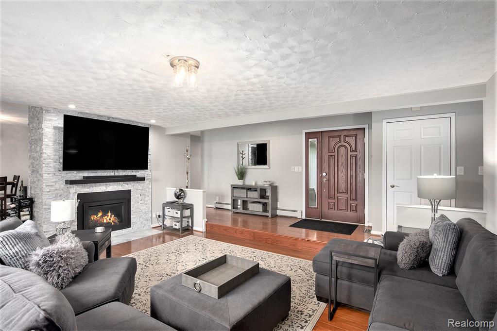 6823 Park Lake Drive, Clarkston, MI — Photo 3