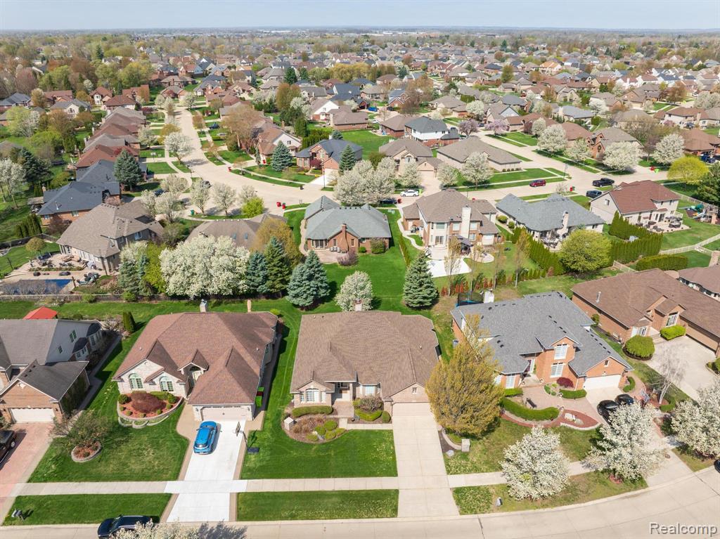 49213 Dunhill Drive, Macomb, MI 48044 — Photo 43