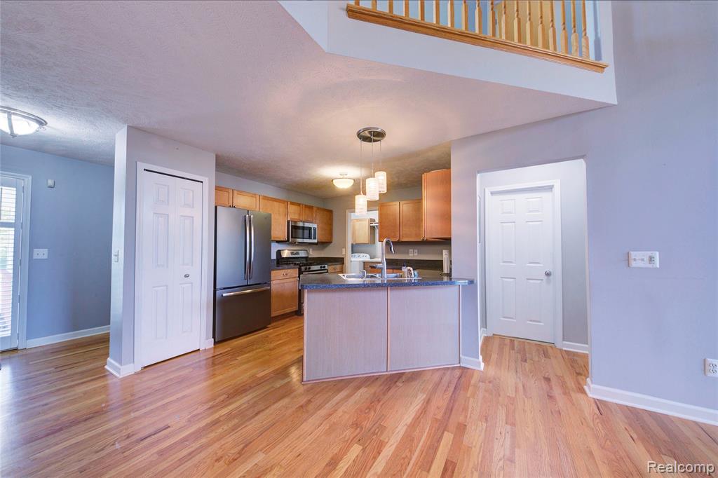 1040 Spirea, Howell, MI 48843 — Photo 7