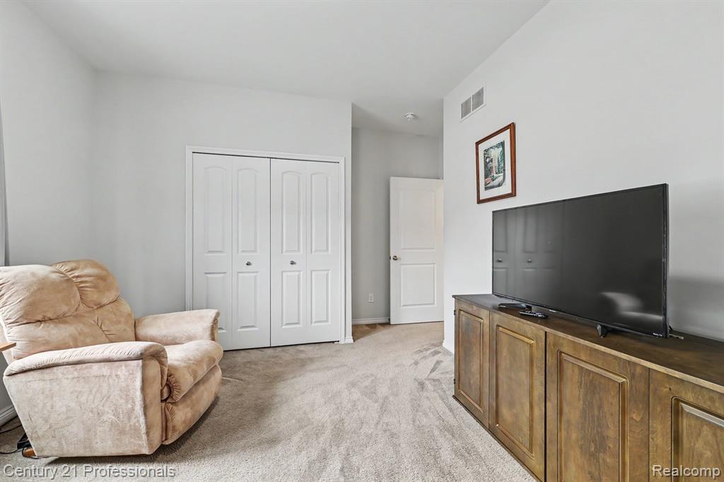 49455 Messara Drive, Macomb, MI 48042 — Photo 29