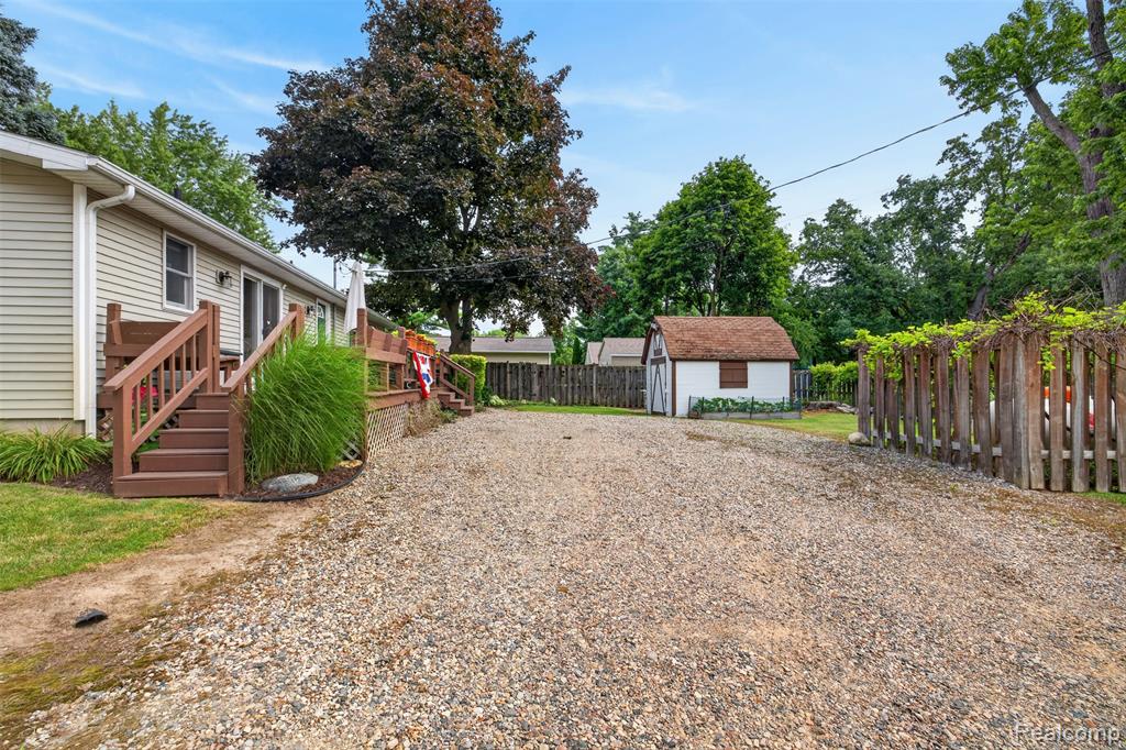 5977 Anglers Drive, Ortonville, MI 48462 — Photo 52