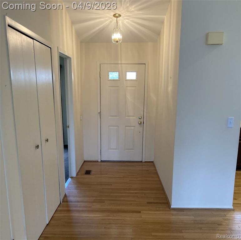2375 Avondale Street W, Keego Harbor, MI 48320 — Photo 4