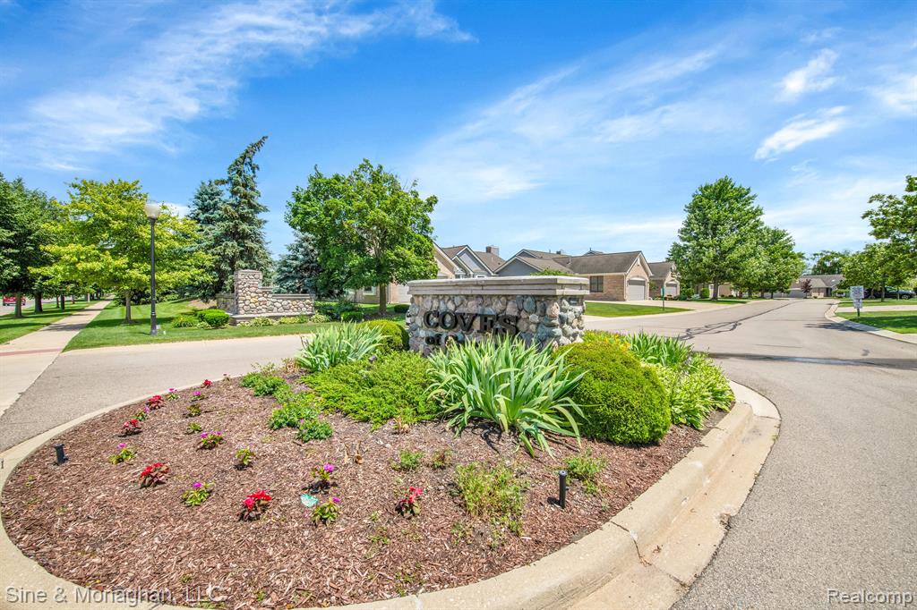 41856 RIVERWOOD Court, Canton, MI 48187 — Photo 31