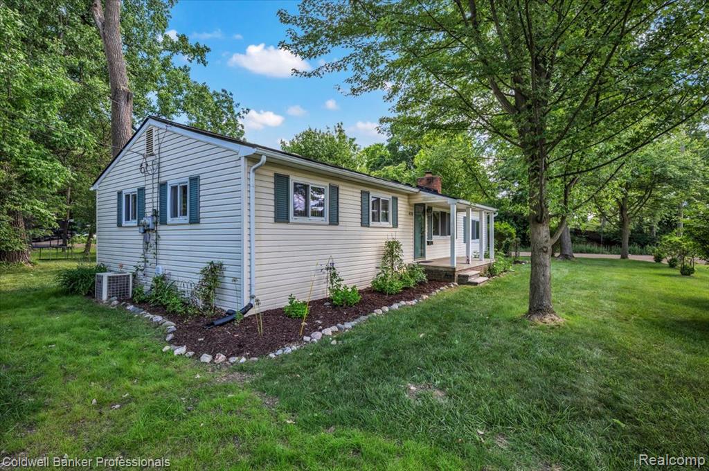 470 Oak Grove Drive, Lake Orion, MI 48362 — Photo 38