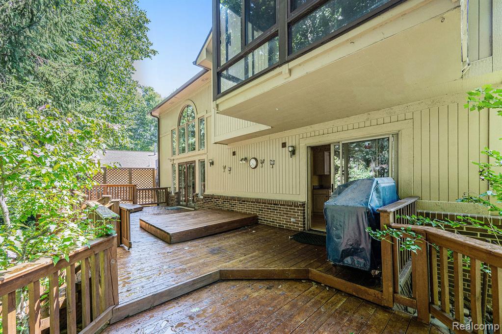 7446 Pepper Creek, West Bloomfield, MI — Photo 25