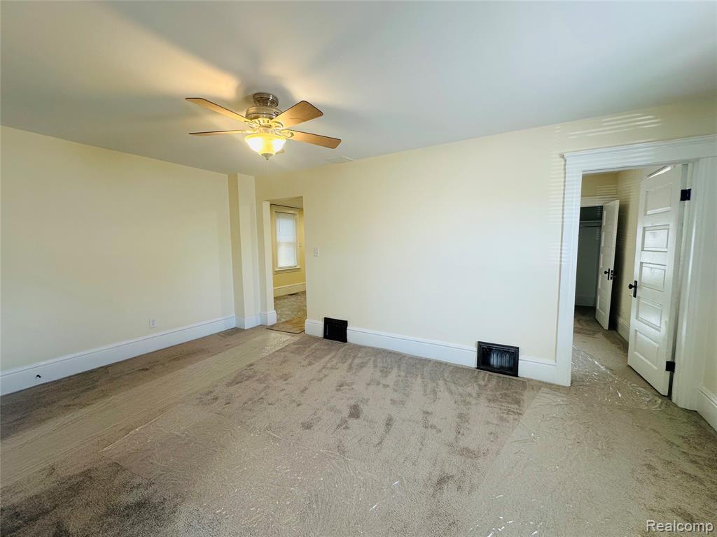 18576 Jefferson, Riverview, MI 48193 — Photo 8