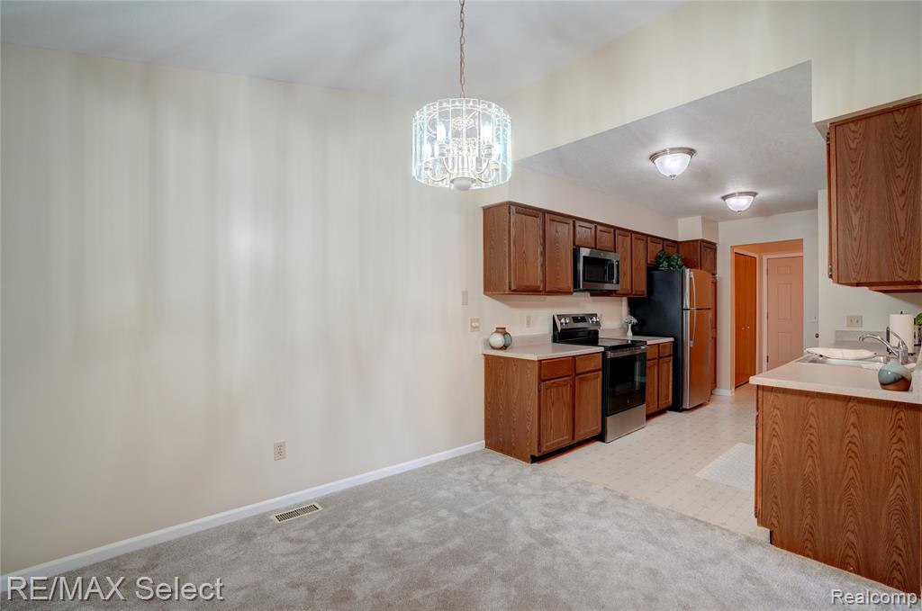 5059 Sandalwood Drive, Grand Blanc, MI 48439 — Photo 9
