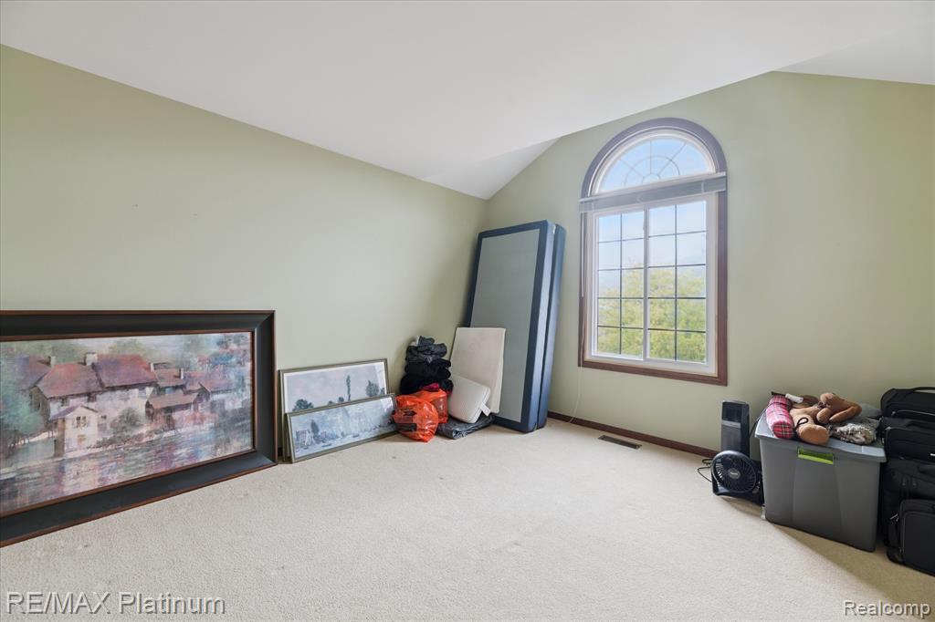 1025 Pinewood Court, Brighton, MI 48116 — Photo 19