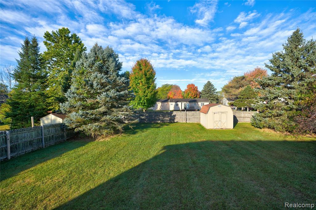 6068 Hearthside Place, Grand Blanc, MI 48439 — Photo 14