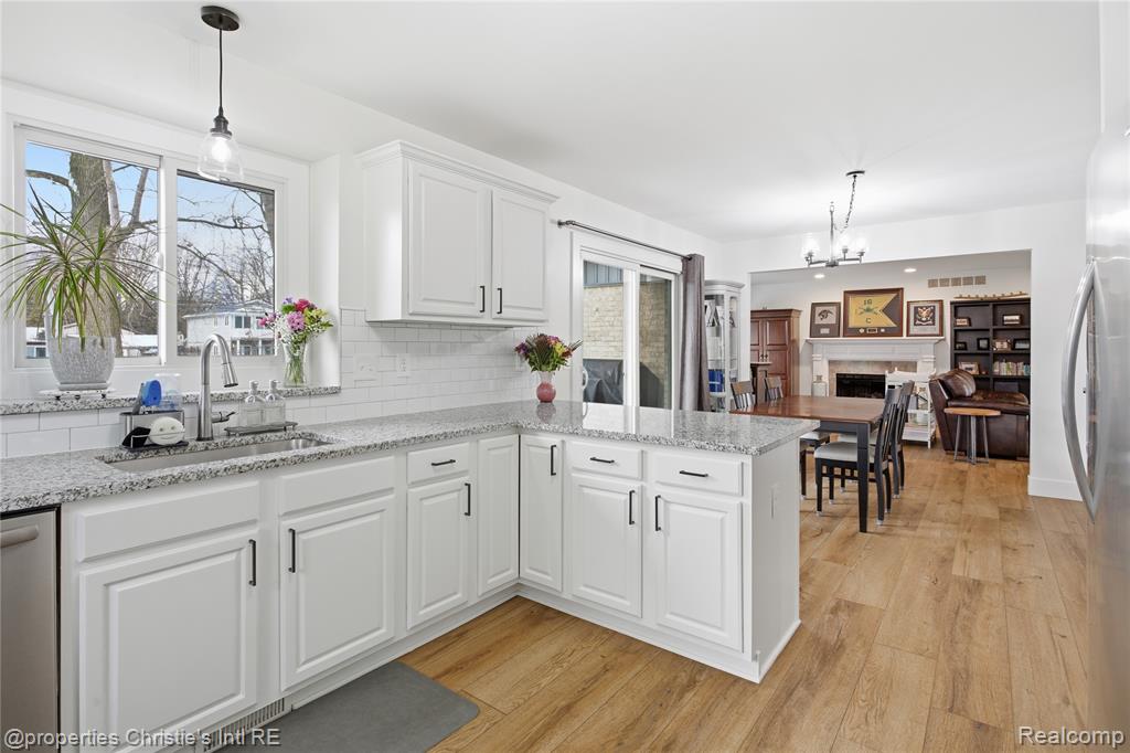 39663 Southpointe Avenue, Harrison Township, MI — Photo 37