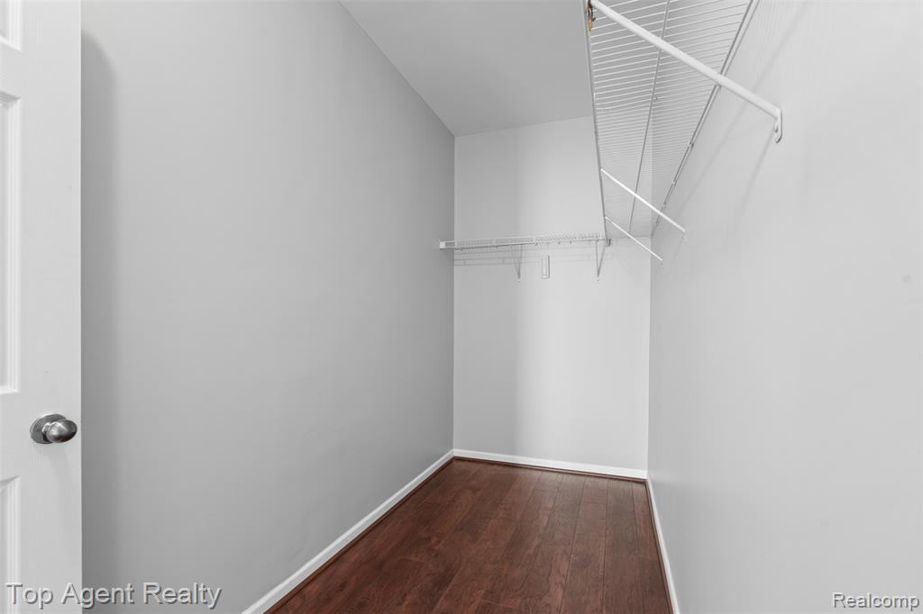1066 Lorenzo Court, Troy, MI 48085 — Photo 19