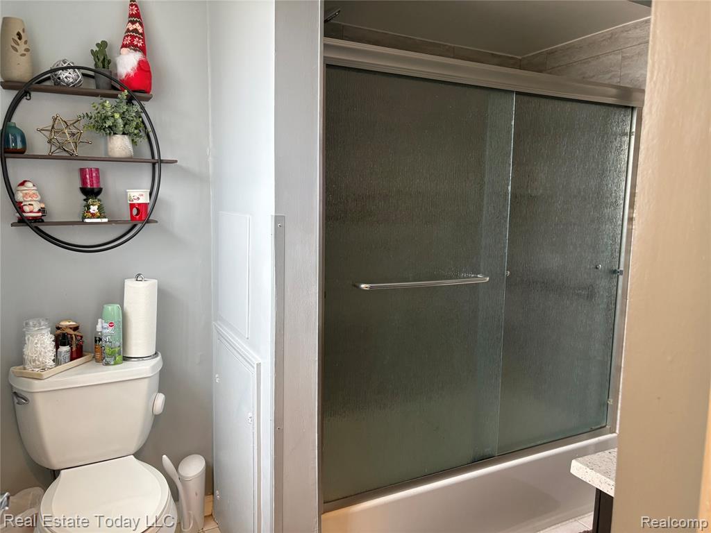 23003 Tuscany Avenue, Eastpointe, MI 48021 — Photo 7