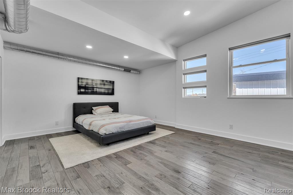 51 E Shevlin Avenue, Hazel Park, MI 48030 — Photo 34