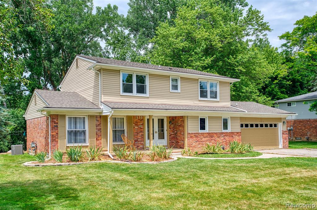 4276 Macqueen Drive, West Bloomfield, MI 48323 — Photo 41