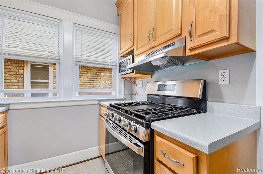 858 NOTTINGHAM ROAD Road, Grosse Pointe Park, MI 48230 — Photo 13