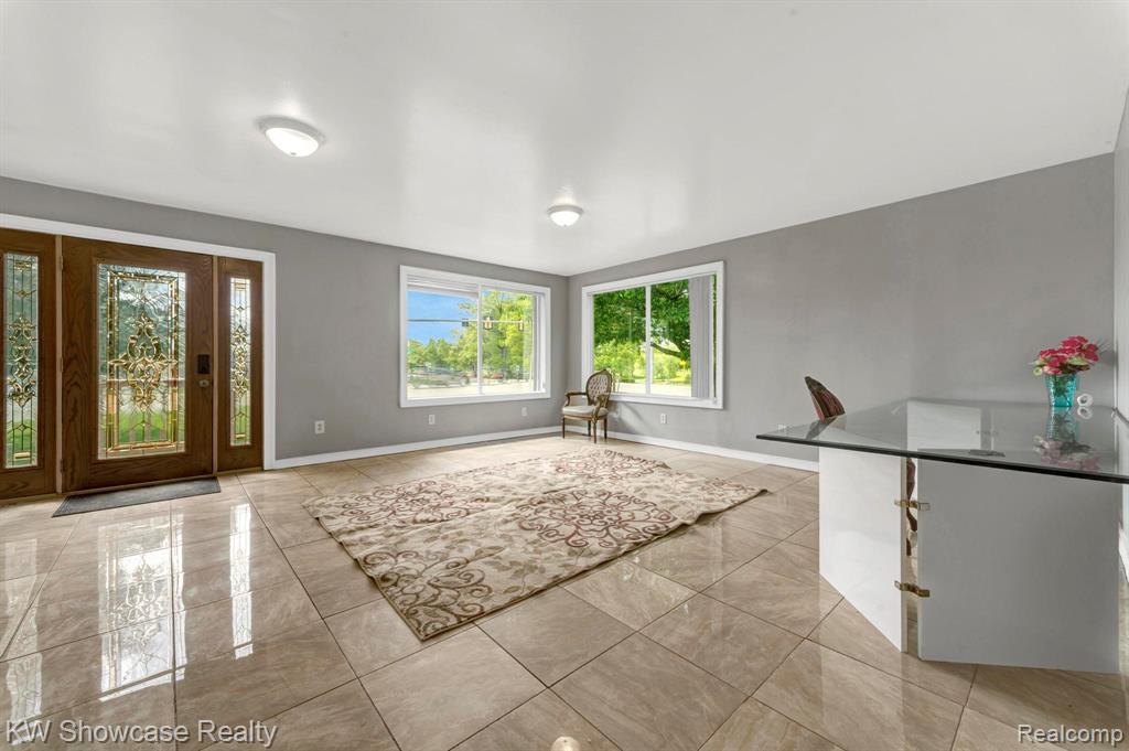 7969 Richardson Road, West Bloomfield, MI 48323 — Photo 16