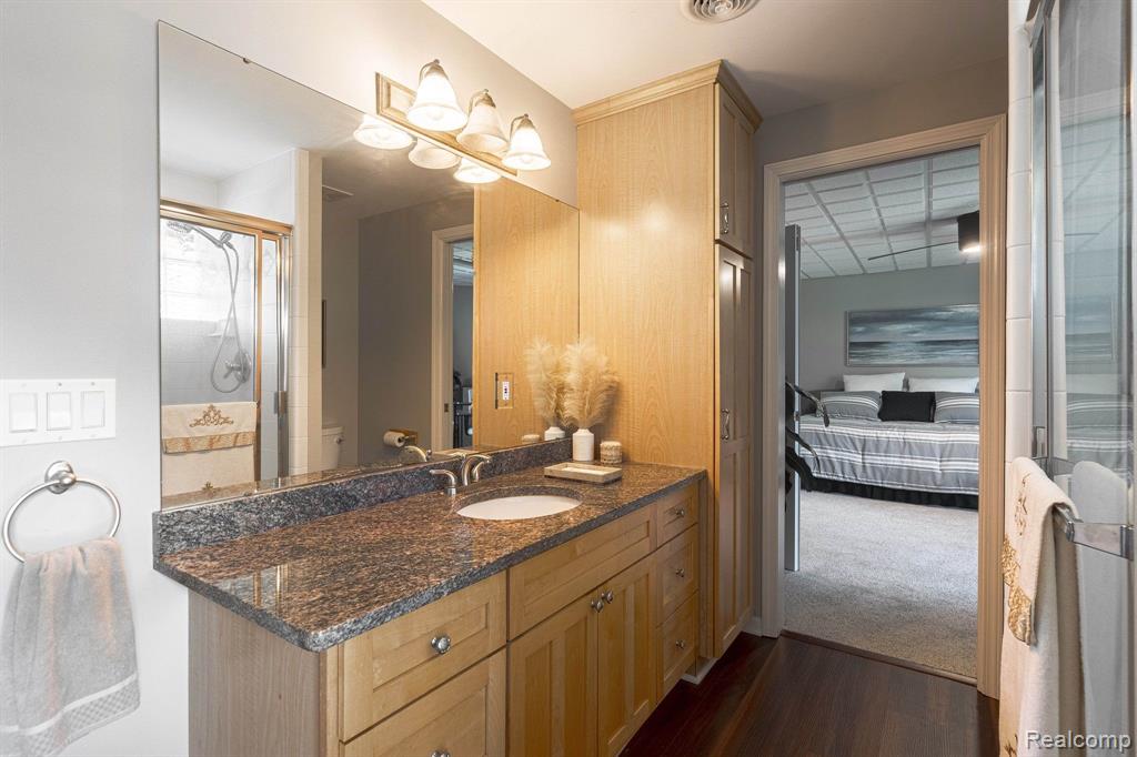 4425 ISLAND VIEW Drive, Waterford, MI 48328 — Photo 56