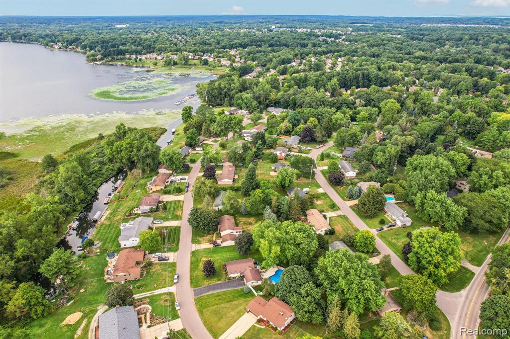40 Endicott Drive, Howell, MI 48843 — Photo 26