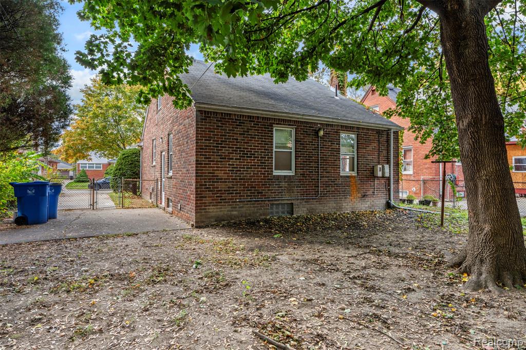 8038 Riverdale Street, Dearborn Heights, MI 48127 — Photo 28