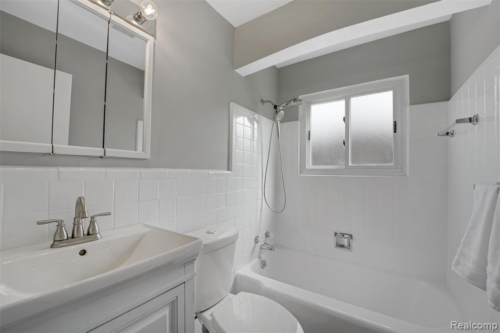 7637 Melvin Avenue, Westland, MI — Photo 14
