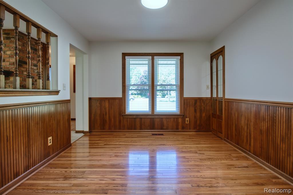 21515 Huron River Drive, New Boston, MI 48164 — Photo 10