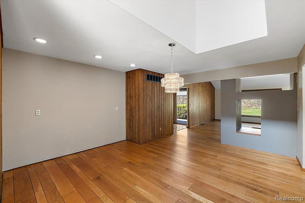 6145 BLUE BEECH Road, Rochester Hills, MI 48306 — Photo 23