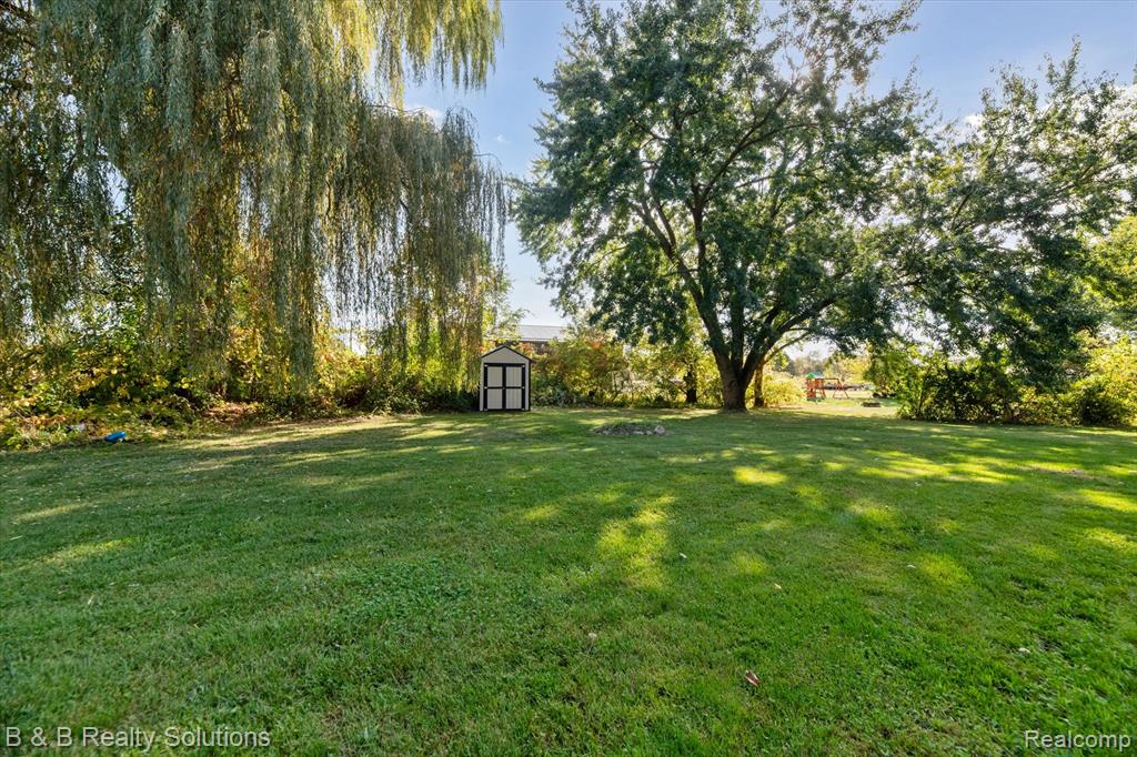 6692 JONES Road, North Branch, MI 48461 — Photo 30