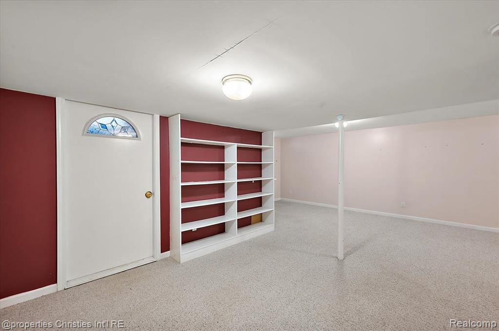 955 Rikki Ann, Wixom, MI 48393 — Photo 45