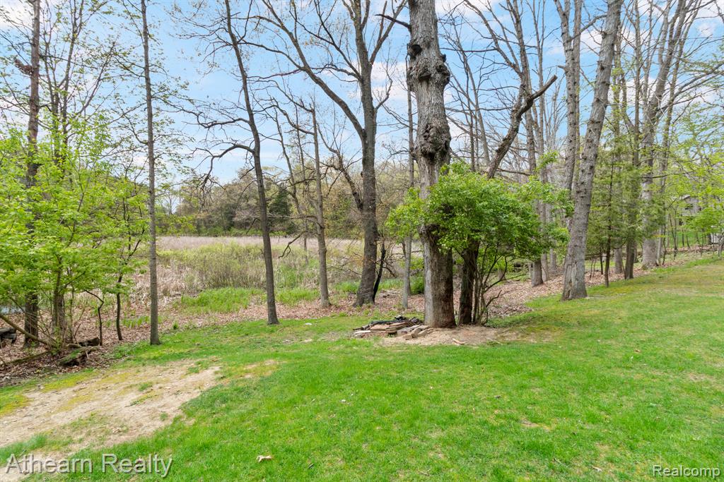 5126 Braddock Court, Brighton, MI 48114 — Photo 17
