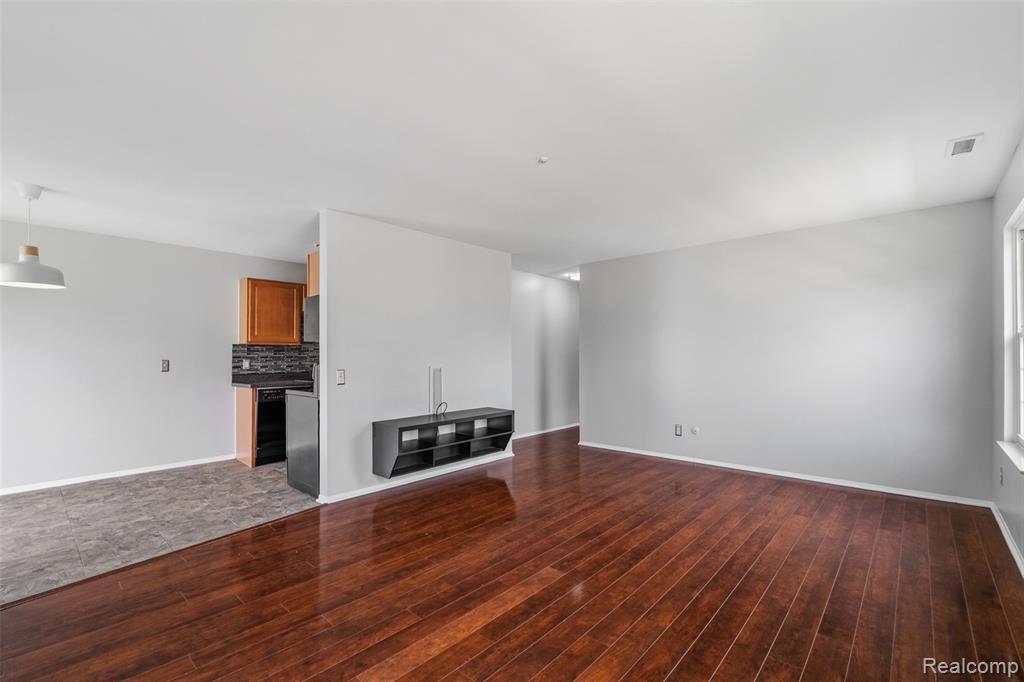 42564 Saratoga Road, 31, Canton, MI 48187 — Photo 11