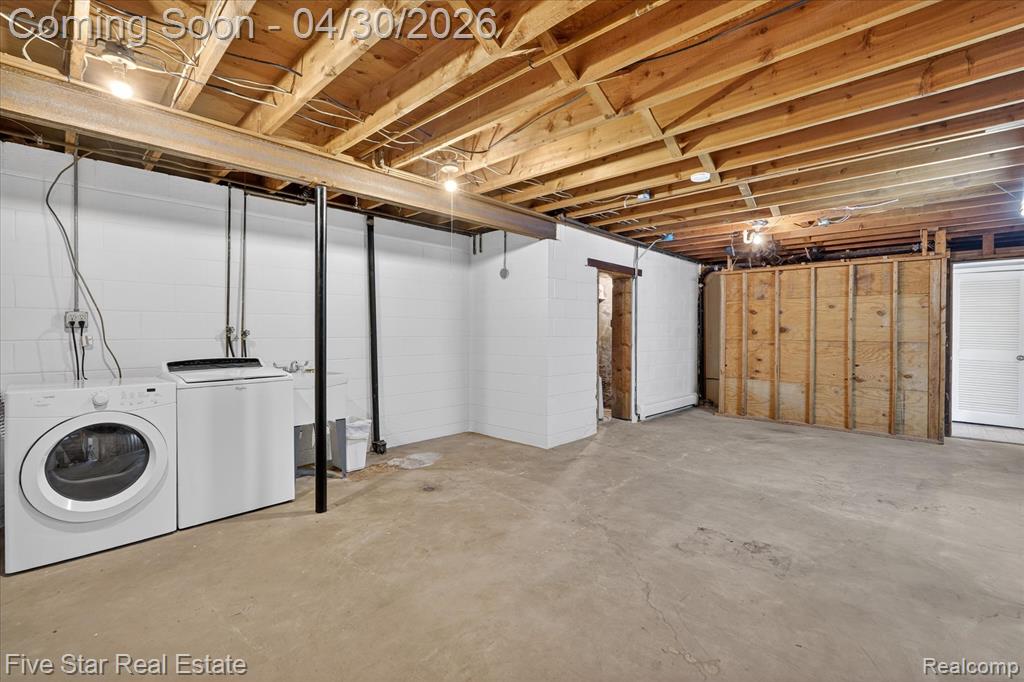 630 Sunset, White Lake, MI 48383 — Photo 49