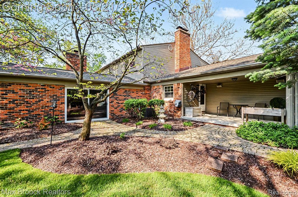 23049 Nottingham Drive, Beverly Hills, MI 48025 — Photo 5