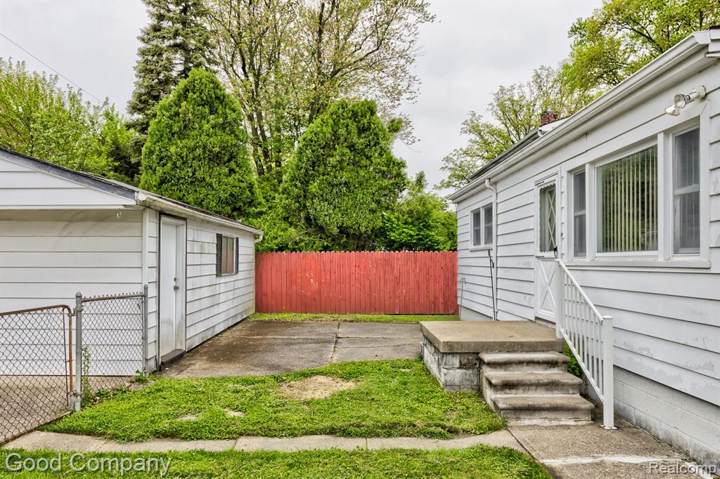 405 CHARLEVOIX Street, Clawson, MI — Photo 33