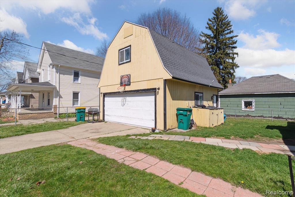 701 N SAGINAW Street, Durand, MI 48429 — Photo 42