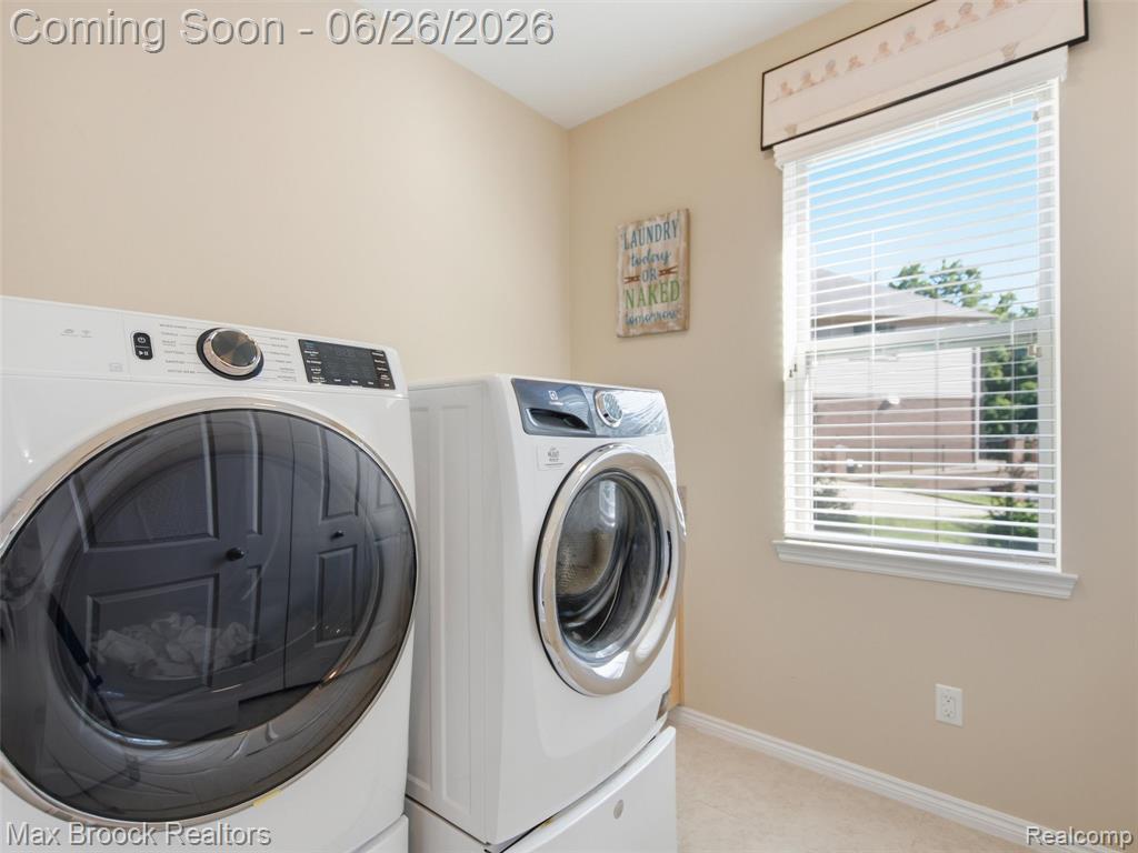 583 Birchcrest Court, Oakland, MI — Photo 25