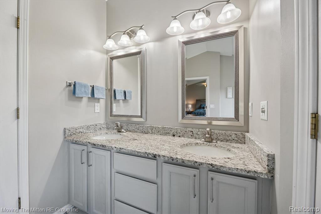 8171 St Johns Drive, Westland, MI — Photo 23