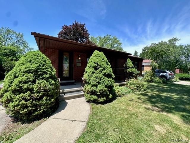 8429 Whitefield Street, Dearborn Heights, MI 48127 — Photo 3