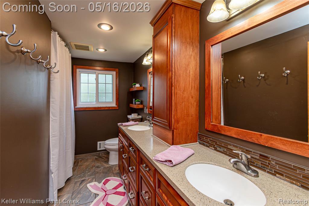 47038 Sarnus Drive, Macomb, MI 48044 — Photo 47