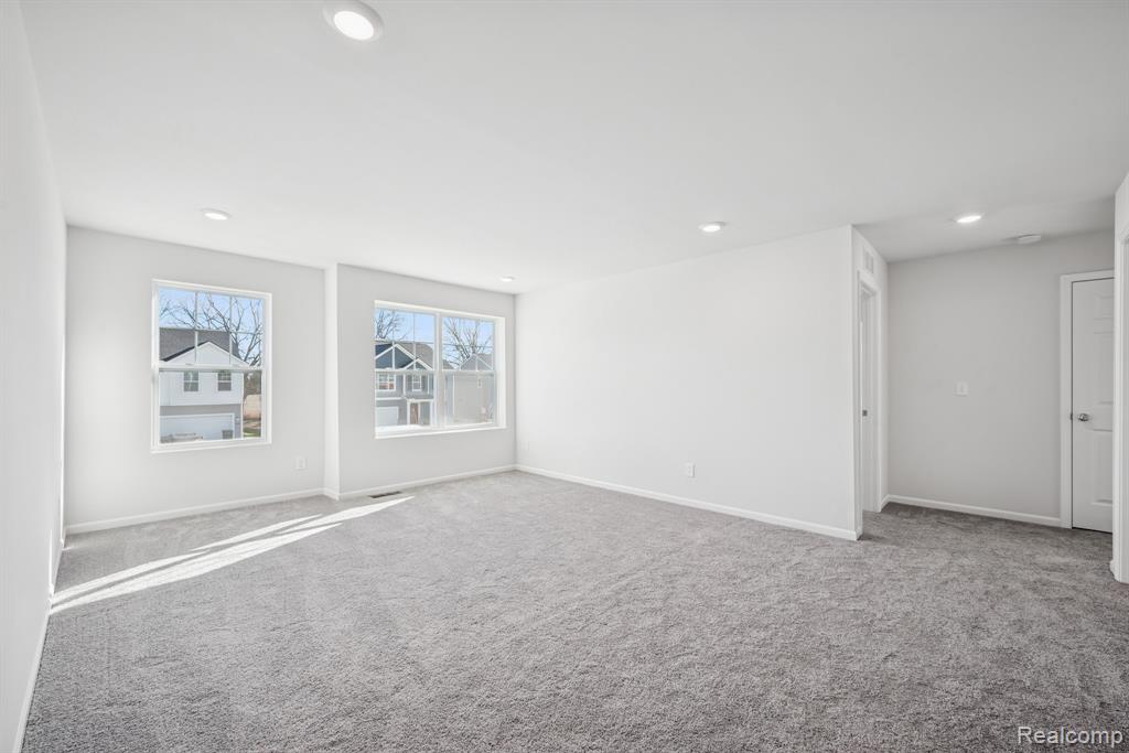 719 Knollwood Bend, Chelsea, MI 48118 — Photo 18